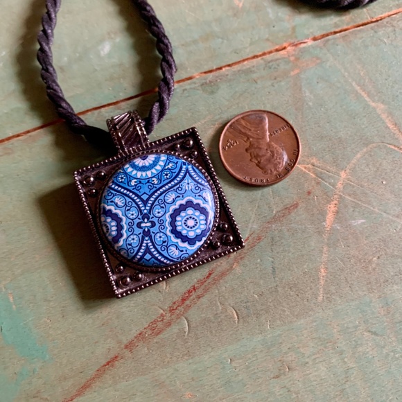 Boho Perfect MAGNABILITIES Square Blue Boho Pendant on Black Cord - Picture 3 of 6